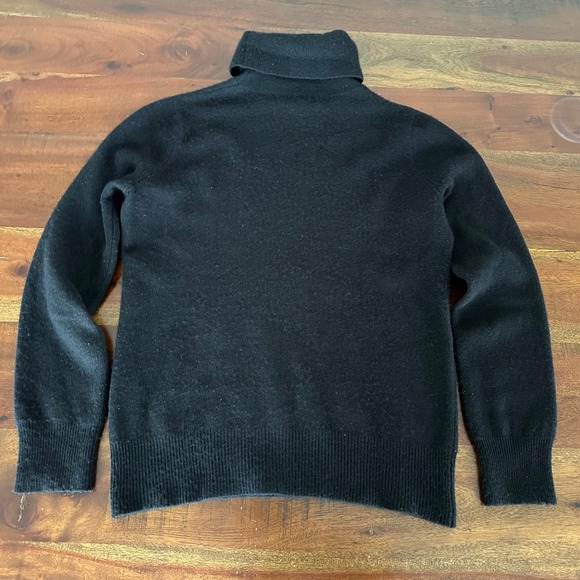 Neiman Marcus Turtleneck Sweater Women S Black 100% Cashmere Ribbed Trim - Picture 2 of 9